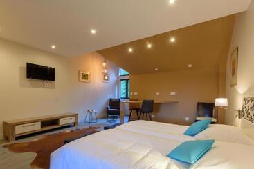 تختخواب و صبحانه Casa Mir