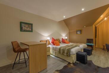 تختخواب و صبحانه Casa Mir