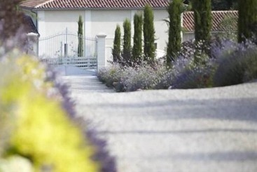 تختخواب و صبحانه Château La Rose Perriere