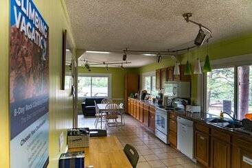 Estes Park Adventure Hostel