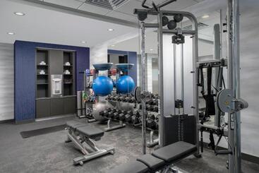 هتل Fairfield Inn & Suites By Marriott New Orleans Metairie