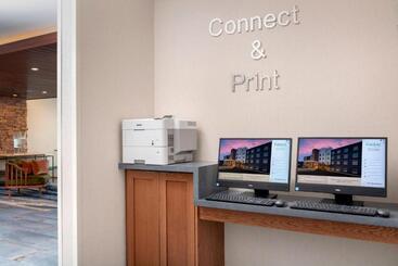 هتل Fairfield Inn & Suites By Marriott New Orleans Metairie
