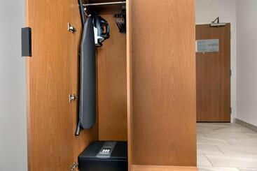 هتل Fairfield Inn & Suites By Marriott New Orleans Metairie