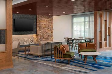 هتل Fairfield Inn & Suites By Marriott New Orleans Metairie