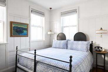 Hotel Greydon House