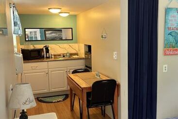 Marvin Gardens Motel