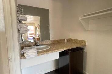 مُتل Palms Inn & Suites