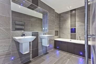 پانسیون Diamond Lodge Boutique Adults Only Guest House