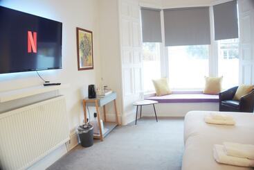 تختخواب و صبحانه Barns Serviced Accommodation