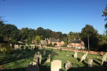 تختخواب و صبحانه The New Forest Inn