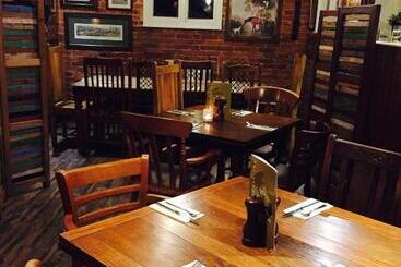 تختخواب و صبحانه The New Forest Inn