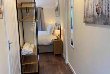 تختخواب و صبحانه The New Forest Inn