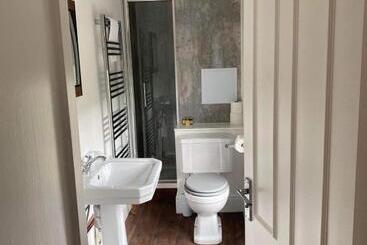تختخواب و صبحانه The New Forest Inn