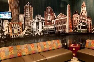 Hi Boston Hostel