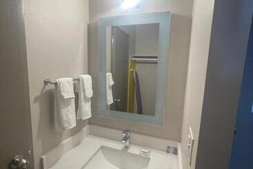 酒店 Days Inn By Wyndham Mandan Bismarck Area