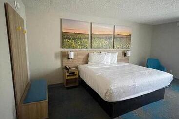 酒店 Days Inn By Wyndham Mandan Bismarck Area