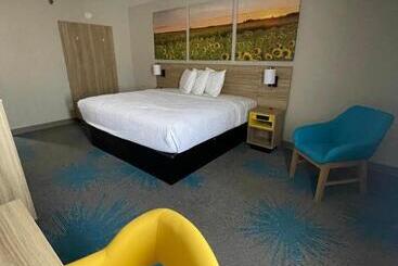 酒店 Days Inn By Wyndham Mandan Bismarck Area