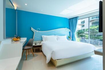 هتل Centara Sonrisa Residences & Suites Sriracha