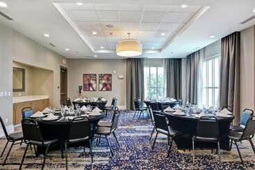 هتل Hilton Garden Inn Biloxi