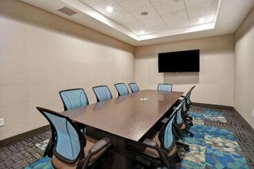هتل Home2 Suites By Hilton Georgetown