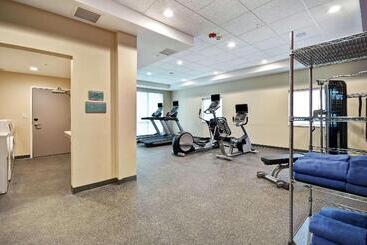 هتل Home2 Suites By Hilton Georgetown