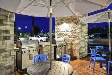 هتل Home2 Suites By Hilton Georgetown