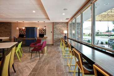هتل Home2 Suites By Hilton Georgetown