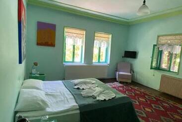 هتل Kemal Stone House