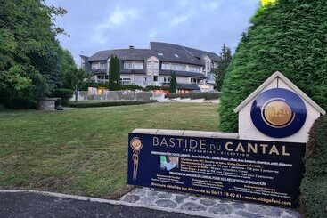 هتل La Bastide Du Cantal