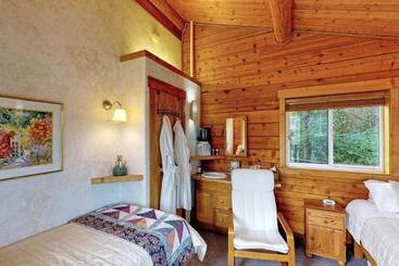 هتل Stillpoint Lodge   All Inclusive