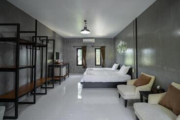 The Loft Panwa Resort - Wichit