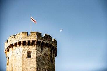 Warwick Castle Hotel And Knight S Village
