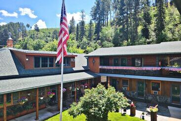 مُتل Cedar Wood Inn