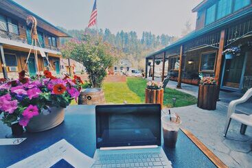 مُتل Cedar Wood Inn