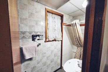 مُتل Cedar Wood Inn