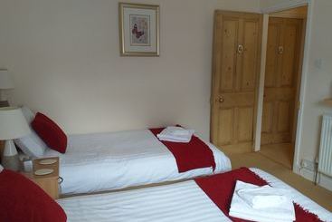 Oakfield B&b