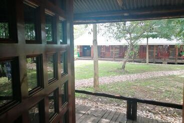 هاستل Murchison Backpackers