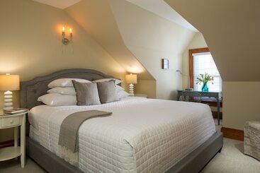 تختخواب و صبحانه Atlantean Cottage