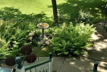 تختخواب و صبحانه Avery On Prospect Hill Guest House