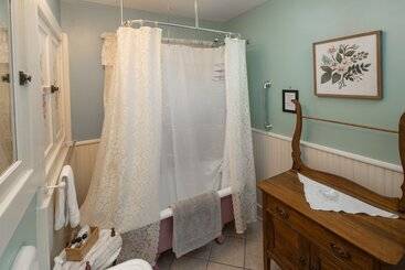 تختخواب و صبحانه Avery On Prospect Hill Guest House