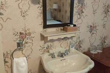 تختخواب و صبحانه Avery On Prospect Hill Guest House