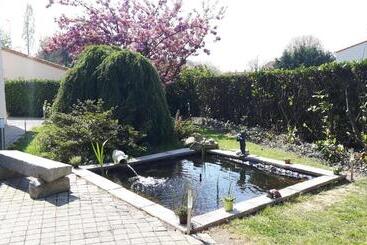 تختخواب و صبحانه Le Clos Sainte Lea