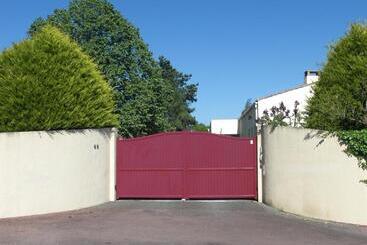تختخواب و صبحانه Le Clos Sainte Lea