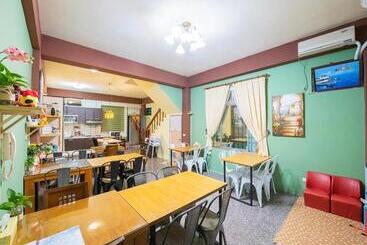 تختخواب و صبحانه Moonlight Fengqing Homestay
