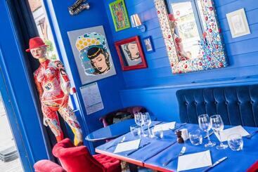 Brit Hotel Privilege Lisieux   La Villa Des Arts