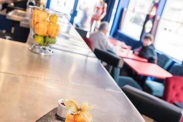 Brit Hotel Privilege Lisieux   La Villa Des Arts