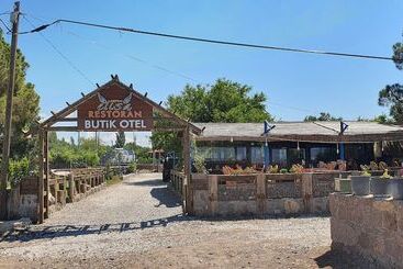 مسافرخانه Elisa Butik Otel Ve Restaurant