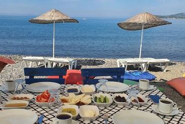 مسافرخانه Elisa Butik Otel Ve Restaurant