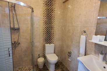 مسافرخانه Elisa Butik Otel Ve Restaurant