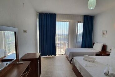 مسافرخانه Elisa Butik Otel Ve Restaurant